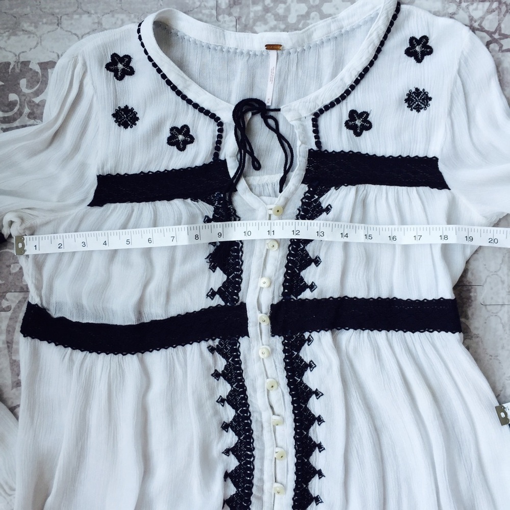 Free People White and Black Embroidered Peasant Tunic - Picture 2 of 5